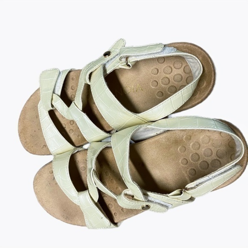 Vionic Paros Pearl Strappy Sandals Size 6